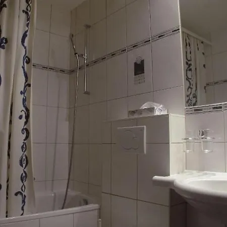 Astoria 3*